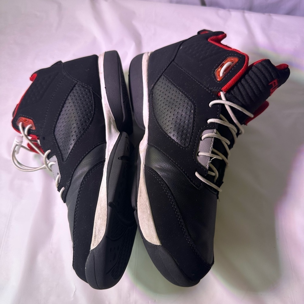 FUBU Men's Athletic Shoes in Black and Red - Picture 11 of 15